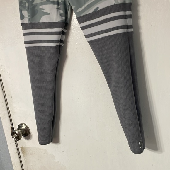 Bombshell sportswear thigh high ( rare color) - Picture 4 of 10